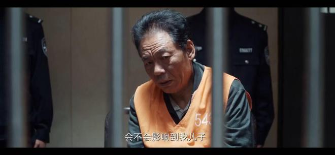 演拍凶手作案时穿高跟鞋到底什么用意？AG旗舰厅最新版我是刑警：所以说导(图4)