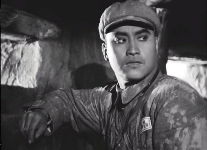 事 6次让角成模范演员 两任妻子都贤惠AG旗舰厅网关于中叔皇 你不知道的9件(图24)
