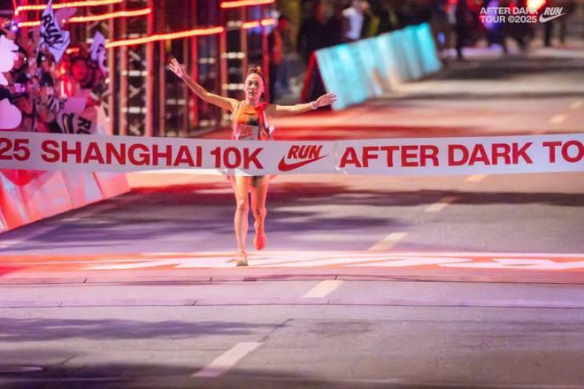 在为女跑者做什么｜内有福利AG旗舰厅网站首页耐克(图22)