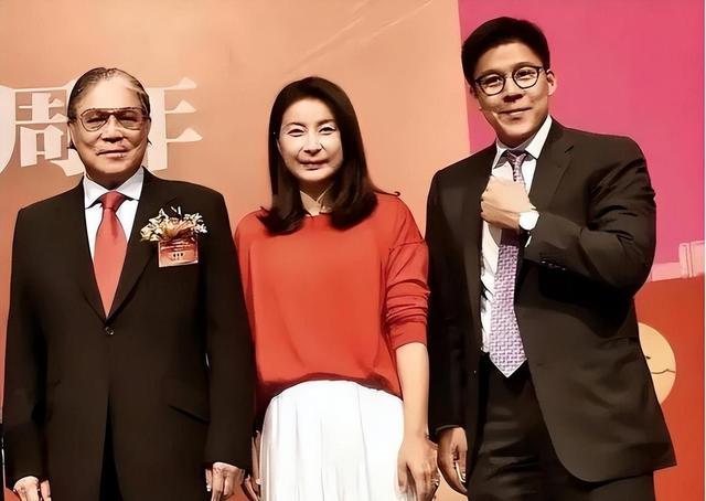 9岁的父亲霍震霆如今还能再次为霍家“争光”AG旗舰厅·(中国)网站霍启刚未曾料到他7(图2)