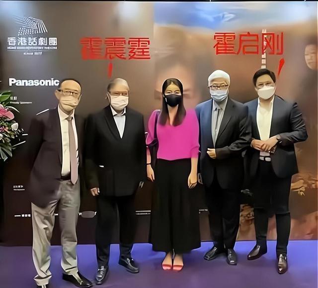 9岁的父亲霍震霆如今还能再次为霍家“争光”AG旗舰厅·(中国)网站霍启刚未曾料到他7(图5) 9岁的父亲霍震霆如今还能再次为霍家“争光”AG旗舰厅·(中国)网站霍启刚未曾料到他7(图5)