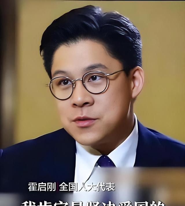 9岁的父亲霍震霆如今还能再次为霍家“争光”AG旗舰厅·(中国)网站霍启刚未曾料到他7(图12)