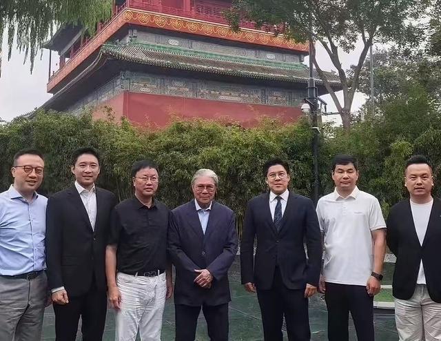 9岁的父亲霍震霆如今还能再次为霍家“争光”AG旗舰厅·(中国)网站霍启刚未曾料到他7(图17)